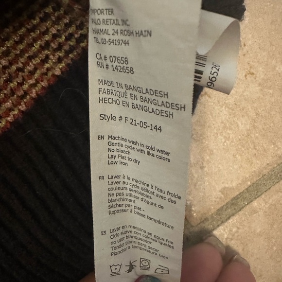 Forever 21 Multi Colour Argyle Cropped Sweater size medium - Picture 5 of 5